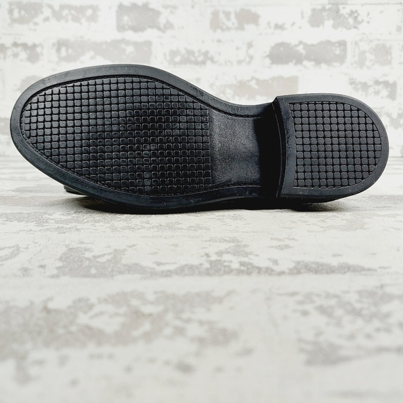 New Steve Madden Karmine Gleaming Black Leather Goldtone Hardware Loafer W945 - Picture 8 of 11